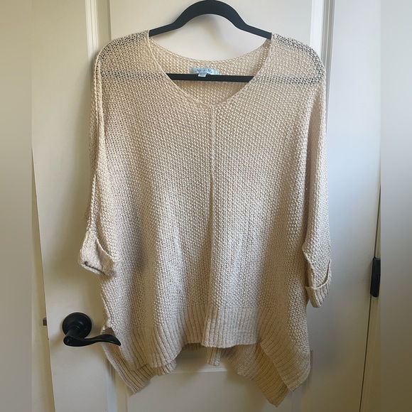 SHE + SKY Hi-Low Oversized Knit Sweater - Picture 2 of 4